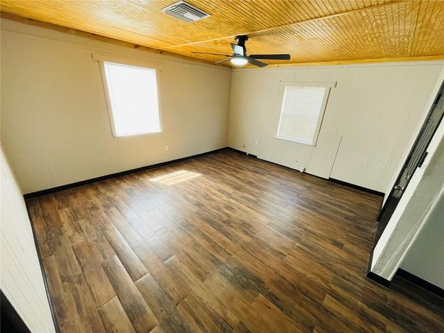 1023 AVENUE D, Haines City, FL 33844