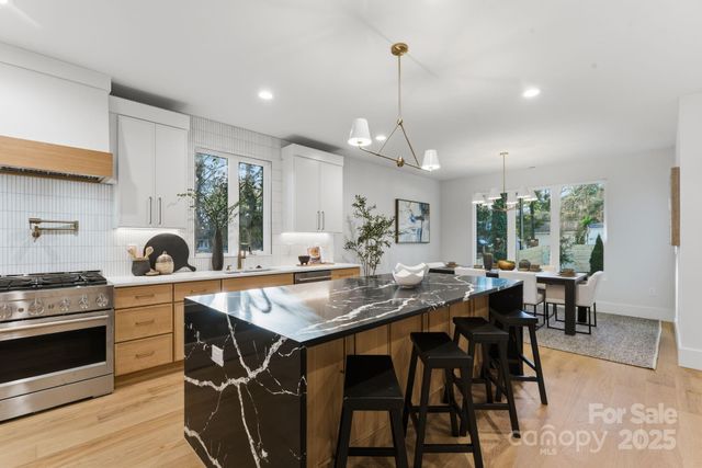 4658 Murrayhill Road, Charlotte, NC 28209