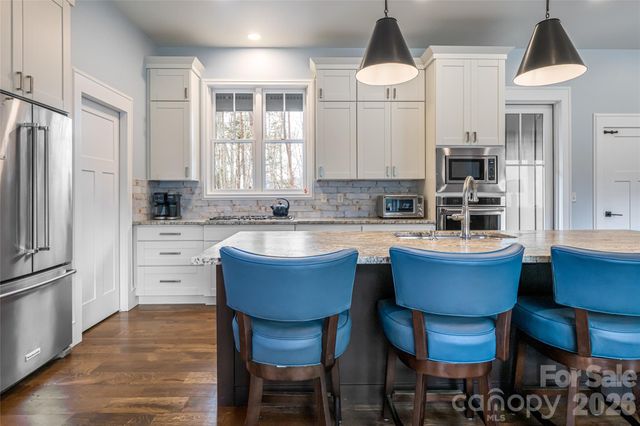 131 Nancy Ashworth Lane, Fairview, NC 28730