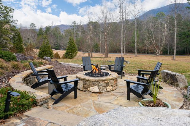 131 Nancy Ashworth Lane, Fairview, NC 28730