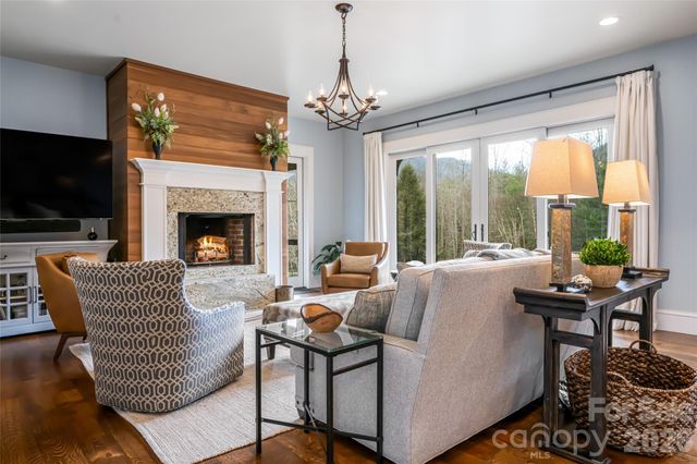 131 Nancy Ashworth Lane, Fairview, NC 28730