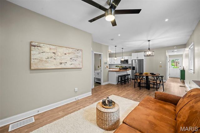 4724 Hummel Avenue, St Louis, MO 63116
