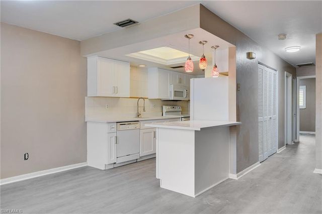 1113 Cape Coral PKWY W # 101, Cape Coral, FL 33914