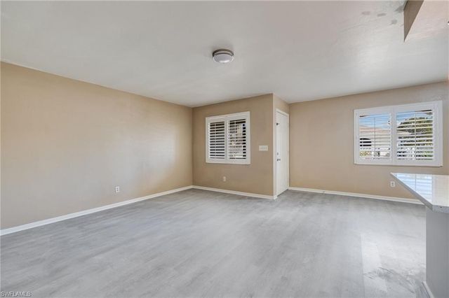 1113 Cape Coral PKWY W # 101, Cape Coral, FL 33914