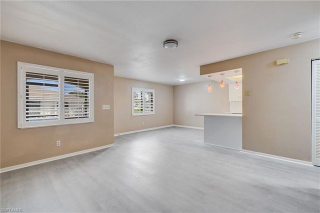 1113 Cape Coral PKWY W # 101, Cape Coral, FL 33914