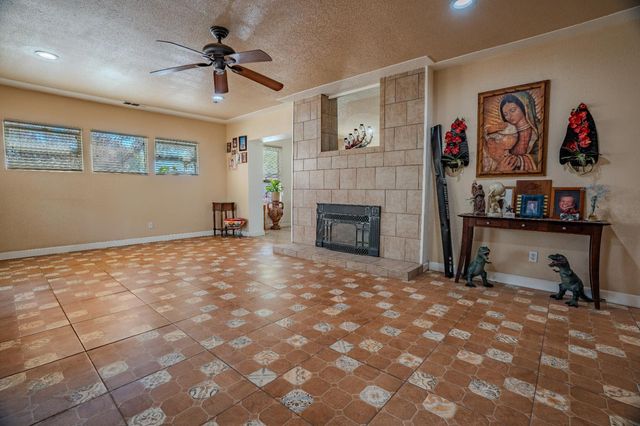 2538 Thomas Ave, Ceres, CA 95307
