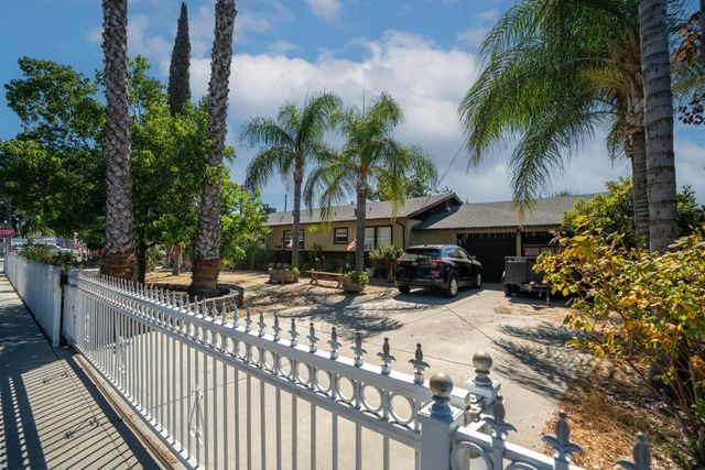 2538 Thomas Ave, Ceres, CA 95307