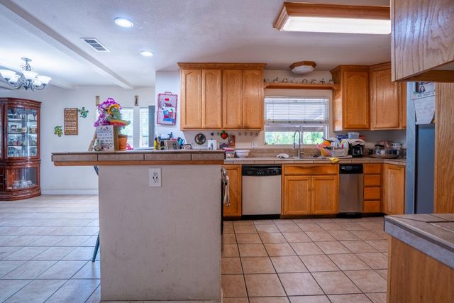 2538 Thomas Ave, Ceres, CA 95307
