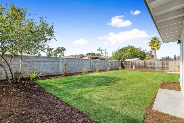 4820 Siesta Dr, Oceanside, CA 92057