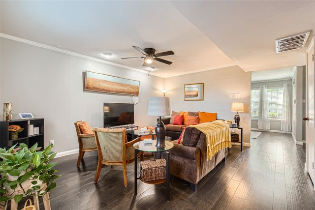 511 Towne House Lane, Richardson, TX 75081