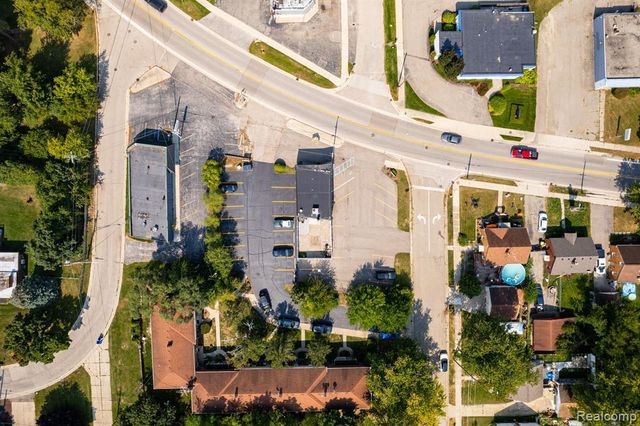 2409 Voorheis Street, Waterford, MI 48341