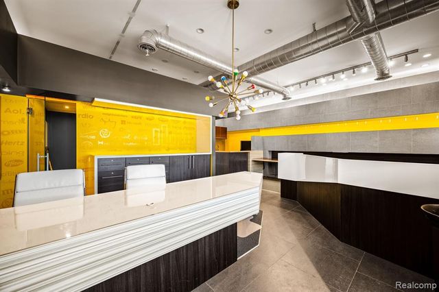 2409 Voorheis Street, Waterford, MI 48341