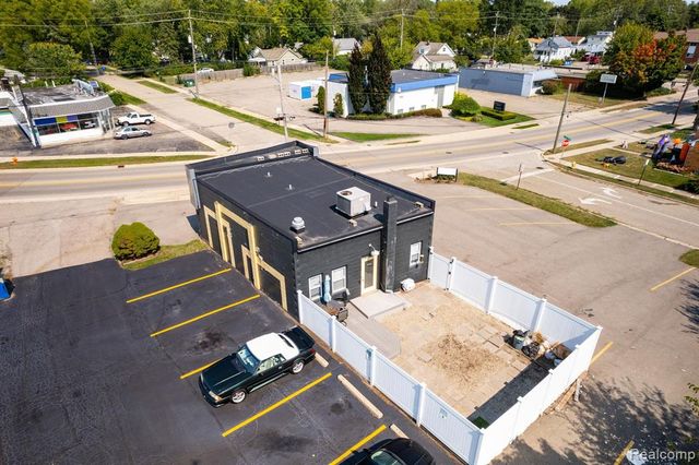 2409 Voorheis Street, Waterford, MI 48341