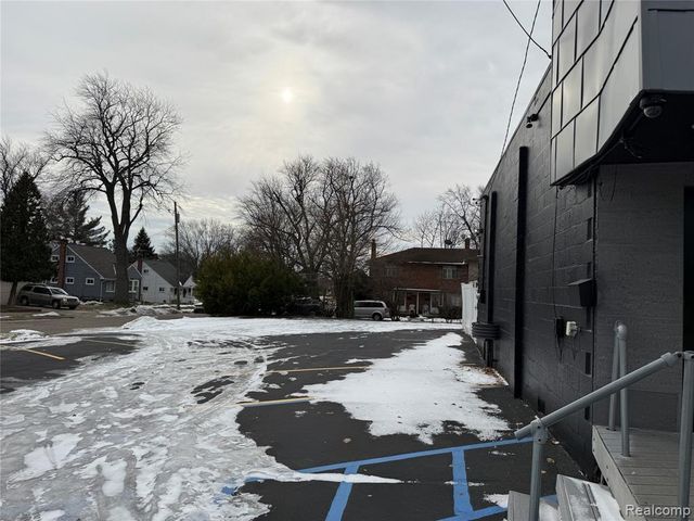 2409 Voorheis Street, Waterford, MI 48341