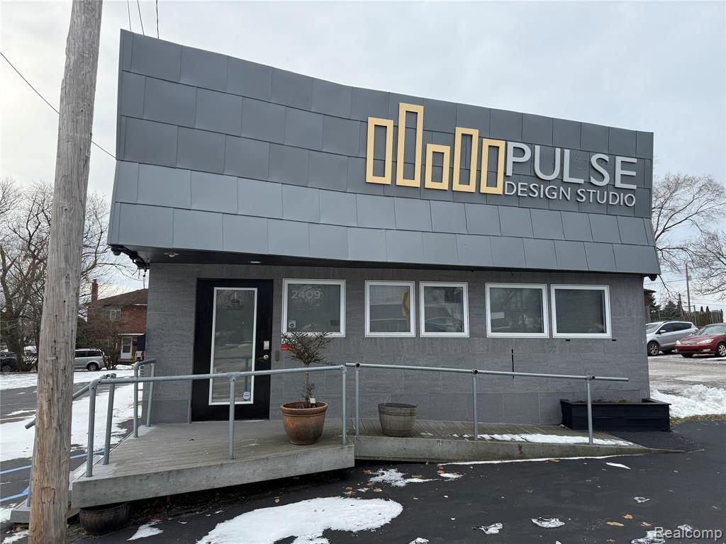 2409 Voorheis Street, Waterford, MI 48341