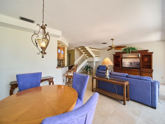 832 Windermere Way, Palm Beach Gardens, FL 33418