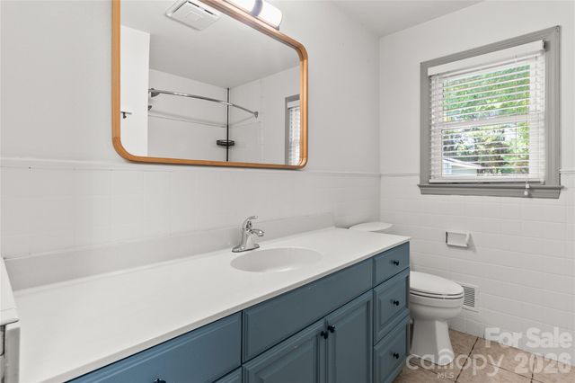 704 Pineburr Avenue SW, Valdese, NC 28690