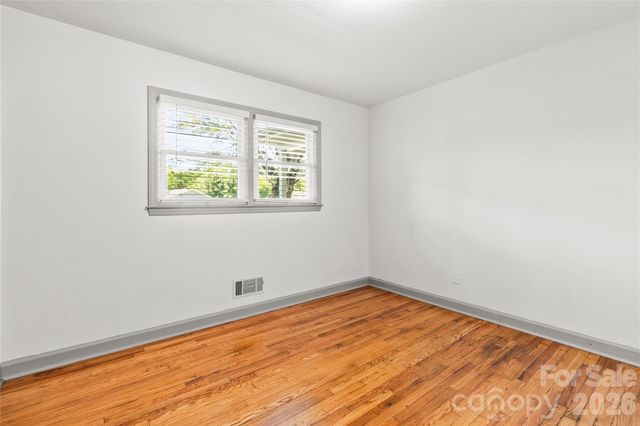 704 Pineburr Avenue SW, Valdese, NC 28690