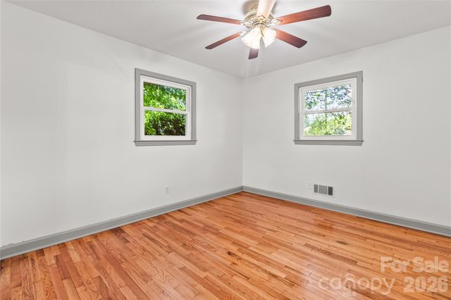 704 Pineburr Avenue SW, Valdese, NC 28690