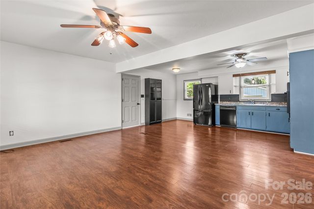 704 Pineburr Avenue SW, Valdese, NC 28690