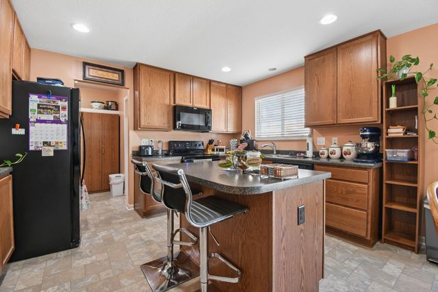 423 Kingston Circle, Pickerington, OH 43147