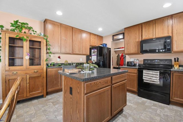 423 Kingston Circle, Pickerington, OH 43147