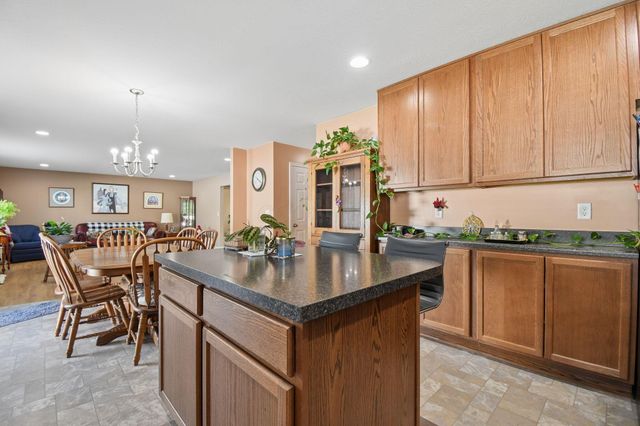 423 Kingston Circle, Pickerington, OH 43147