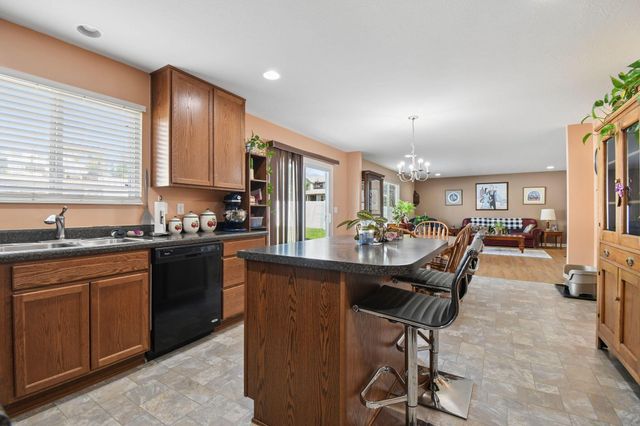 423 Kingston Circle, Pickerington, OH 43147