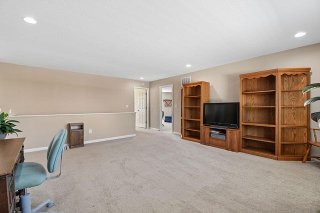 423 Kingston Circle, Pickerington, OH 43147