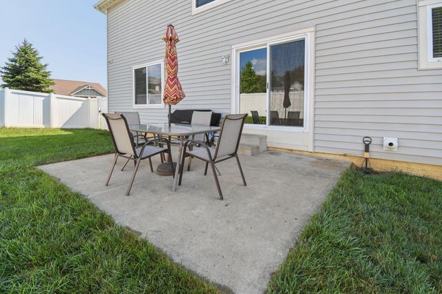 423 Kingston Circle, Pickerington, OH 43147
