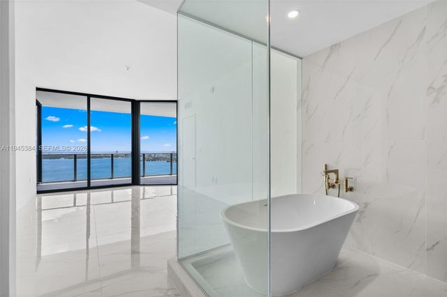 700 NE 24 4107, Miami, FL 33137