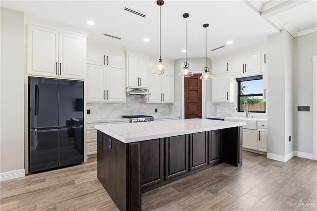 3611 Lakewood Court, Brownsville, TX 78520