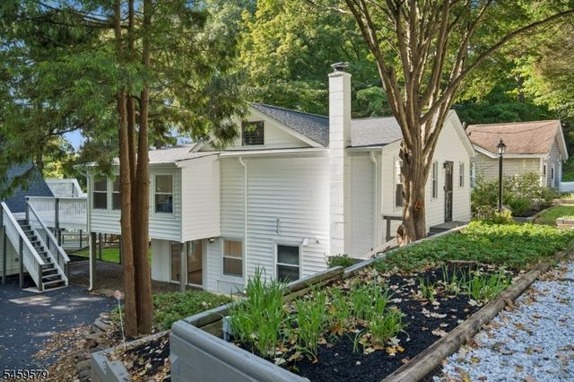 193 Monroe Trl, Hopatcong Boro, NJ 07843