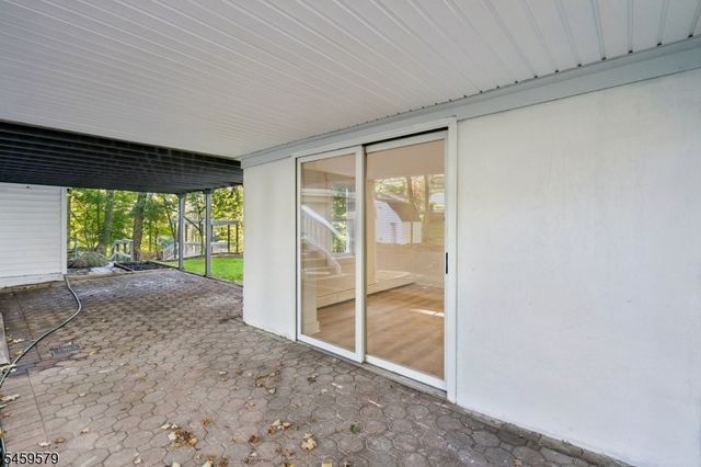 193 Monroe Trl, Hopatcong Boro, NJ 07843