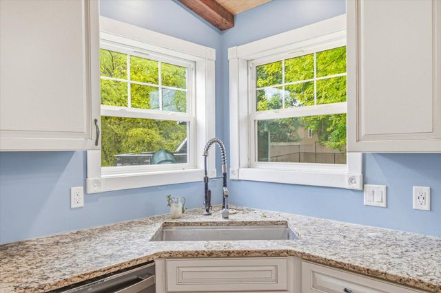5494 Lambert Avenue NE, Albertville, MN 55301