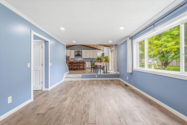 5494 Lambert Avenue NE, Albertville, MN 55301