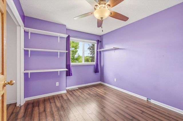 5494 Lambert Avenue NE, Albertville, MN 55301