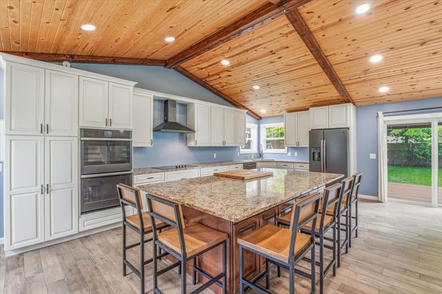 5494 Lambert Avenue NE, Albertville, MN 55301