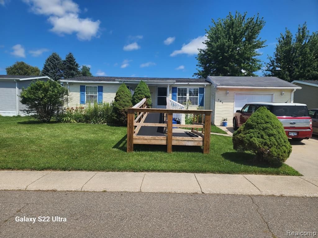 649 Basswood Court, Flint, MI 48506