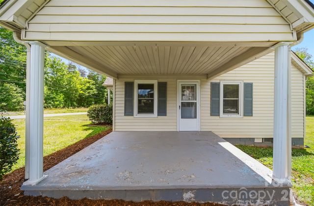 210 Valdese Drive, Morganton, NC 28655