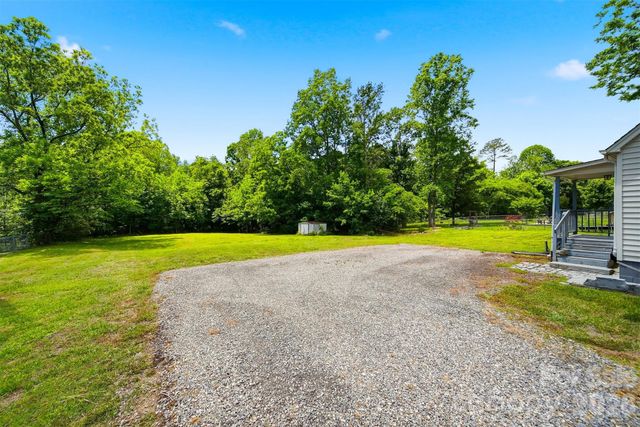 210 Valdese Drive, Morganton, NC 28655