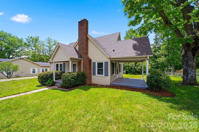 210 Valdese Drive, Morganton, NC 28655
