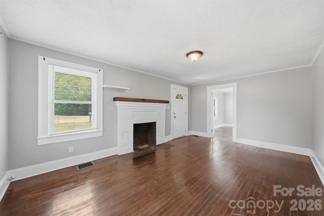 210 Valdese Drive, Morganton, NC 28655