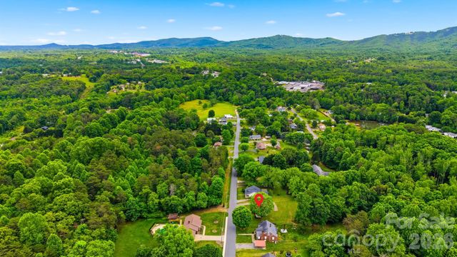 210 Valdese Drive, Morganton, NC 28655