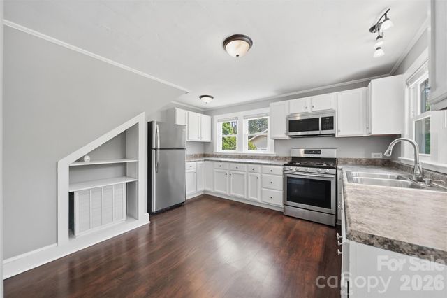 210 Valdese Drive, Morganton, NC 28655