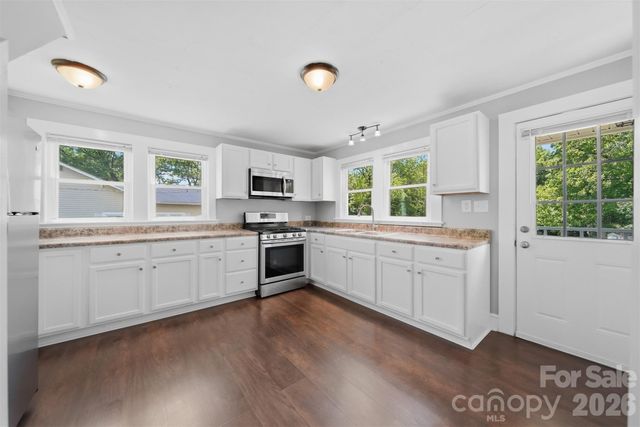 210 Valdese Drive, Morganton, NC 28655