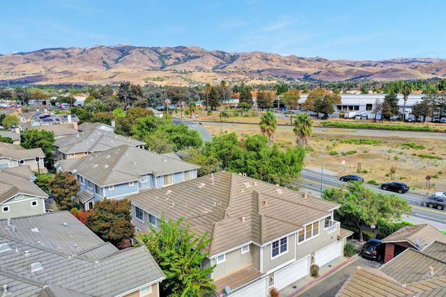 7 Crystal Court, Milpitas, CA 95035