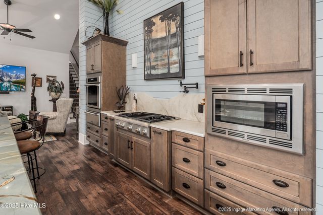 2000 Cornerstone Drive, Winterville, NC 28590