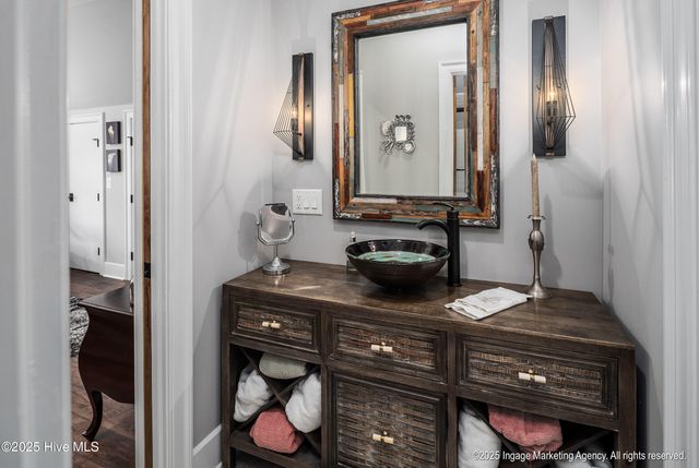 2000 Cornerstone Drive, Winterville, NC 28590