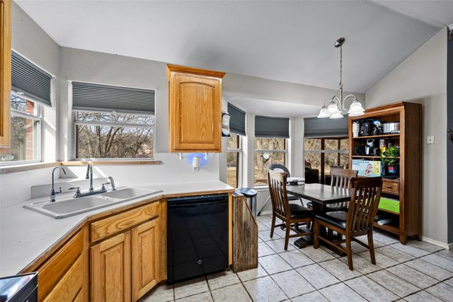 7698 Fm 920, Poolville, TX 76487